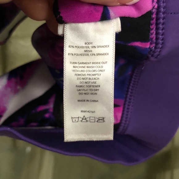 Lularoe - Rise Collection - Invincible Sports Bra - Picture 5 of 6